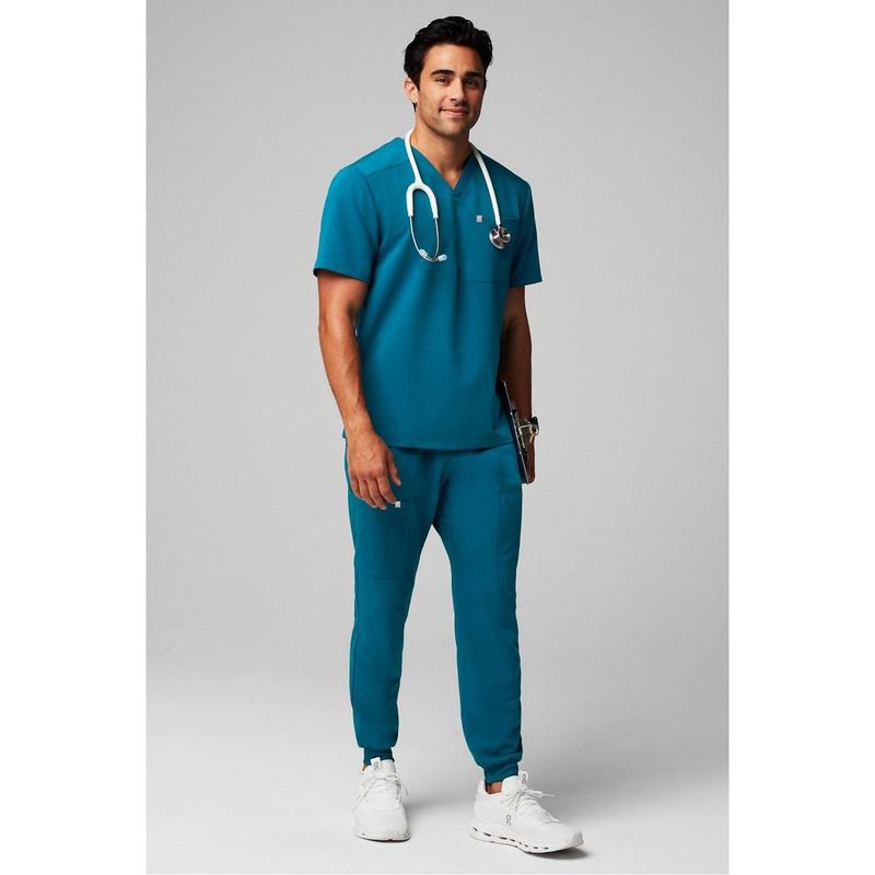 Fabletics Men's Helix 1-Pocket Scrub Top