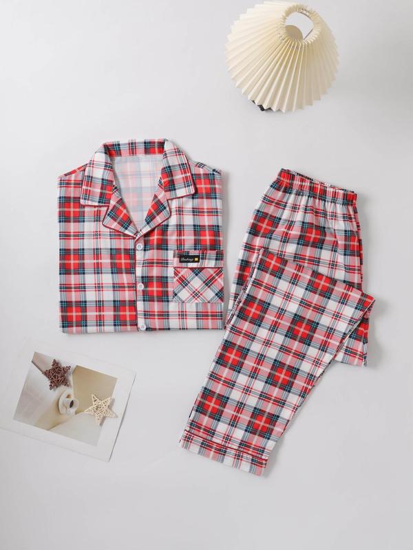 Two-Piece Set Men's Christmas Themed Plaid Print Patched Lapel Neck Pocket Shirt & Elastic Waist Pants Pyjama, Casual Comfy Short Sleeve Button Up Top & Trousers PJ Set, Men's Sleepwear for Spring & Fall