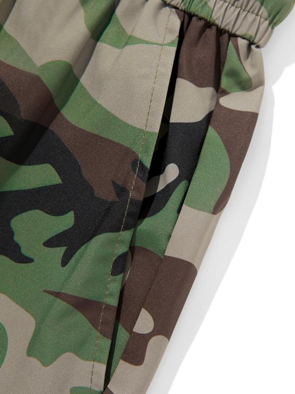 Men's Loose Letter Patched Camo Print Pocket Drawstring Waist Capris Pants, Casual Comfy Elastic Waist Pants for Summer, Men's Bottoms for Daily Wear