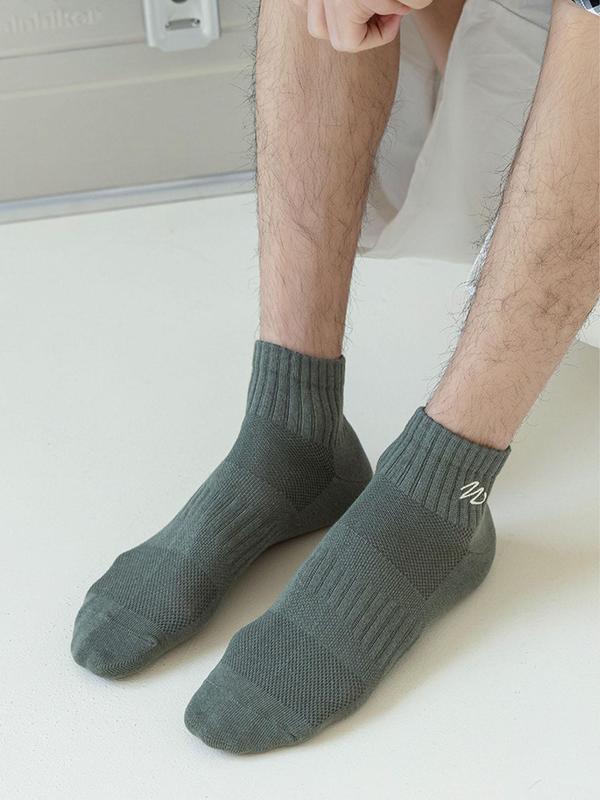 Men's Solid Color Embroidery Crew Socks, Casual Comfy Breathable Mid-Calf Socks for Daily Wear, Men's Socks for All Seasons