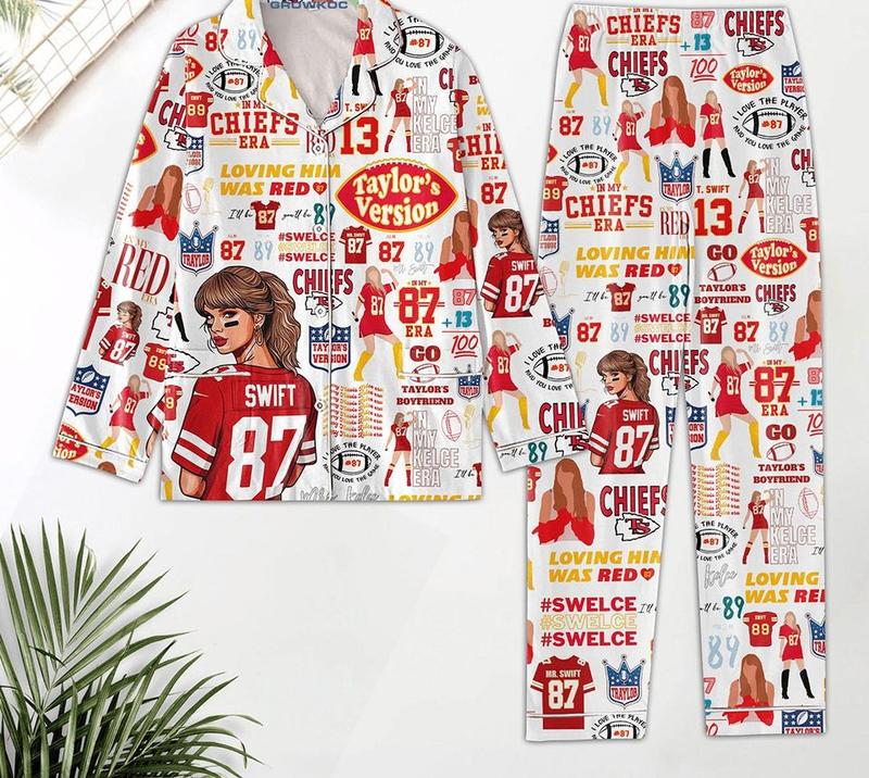 TsVersion In My Chiefs Era Loving Him Was Red Pajamas Set, Swi Pajamas Set Polyester