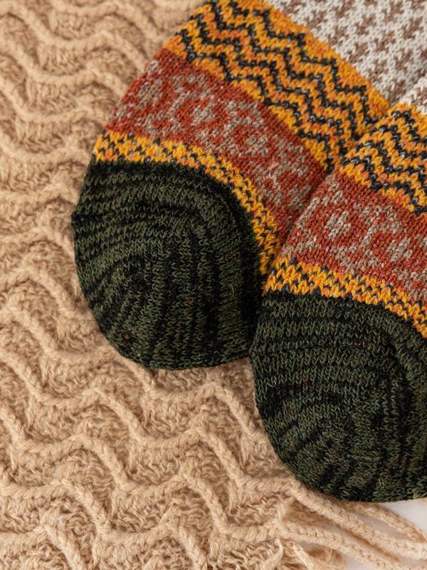 Men's 5 Pairs Vintage Warm Ethnic Pattern Crew Socks, Casual Soft Comfortable Breathable Mid-calf Socks For Daily Wear, Stylish Menswear, Men's Socks & Hosiery