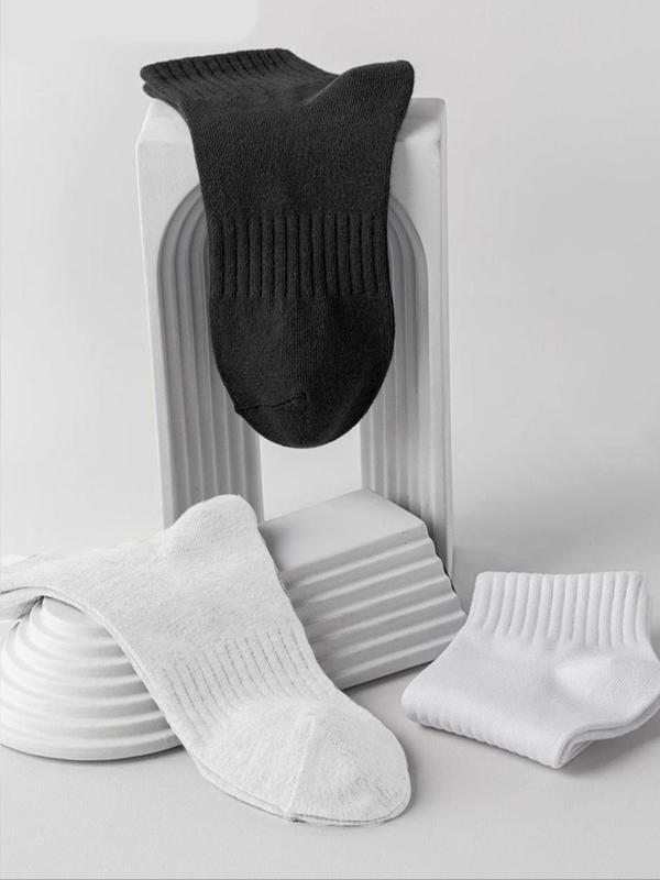 Men's Solid Crew Socks, Casual Moisture Wicking Socks, Soft Comfy Breathable Socks for All Seasons Daily Wear