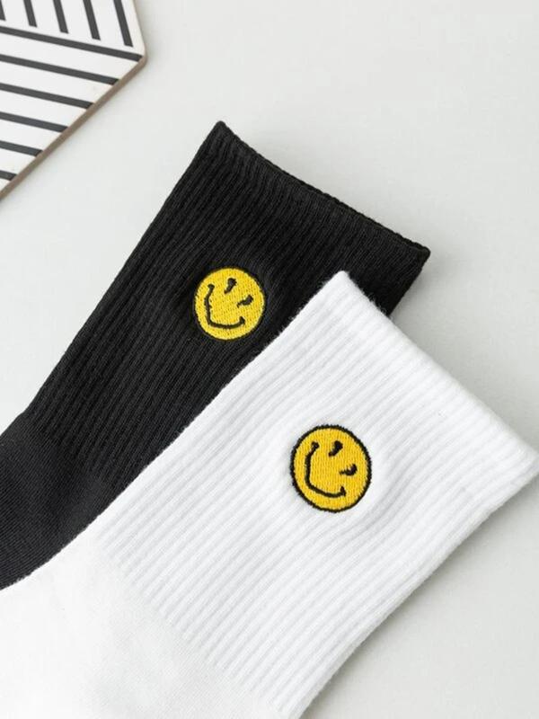 Men's 2 Pairs Cartoon Face Embroidery Crew Socks, Fashion Casual Comfy Breathable Mid-calf Socks for Daily Outdoor Wear, Men Socks for All Seasons