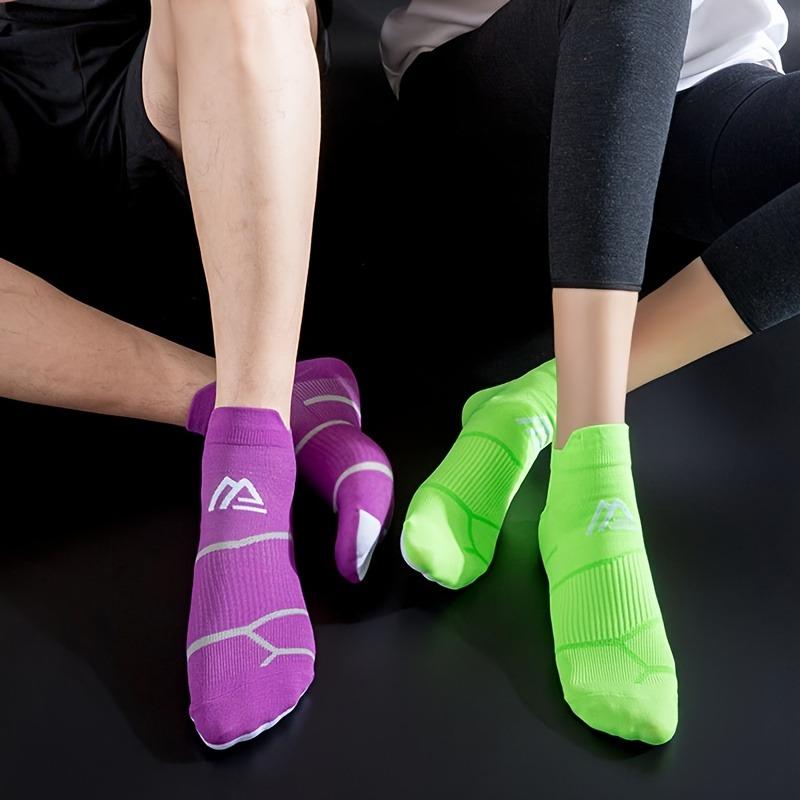 5 pairs of polyester socks for men and women